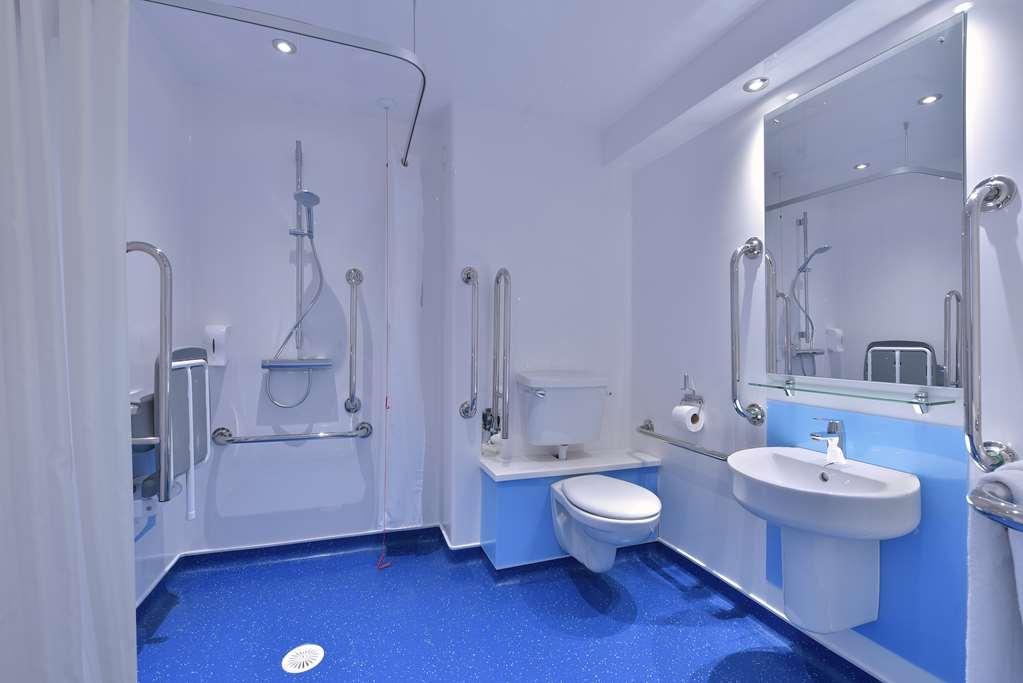 רדינג Travelodge Winnersh Triangle מראה חיצוני תמונה