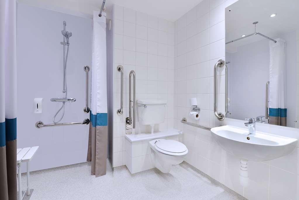 רדינג Travelodge Winnersh Triangle מראה חיצוני תמונה